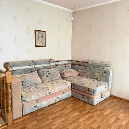Holiday home двуповерховий дім подобово, 7 станція великого фонтану